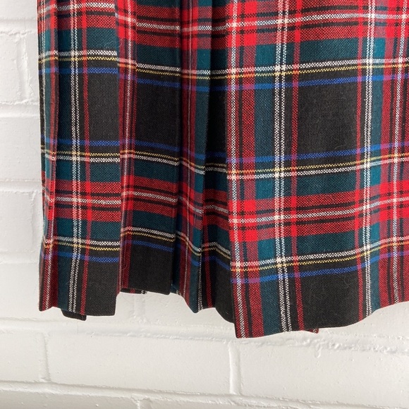 Traditional Classic Christmas Holiday Plaid Pleated Kilt Skirt With Pin - Picture 3 of 9